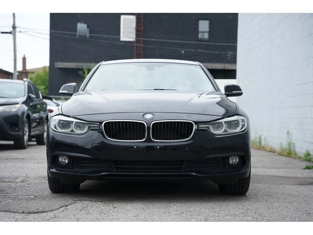 BMW 320 * 320i XDRIVE/ LEATHER/ NO ACCIDENTS * CARFAX * ЦЕ - изображение 2