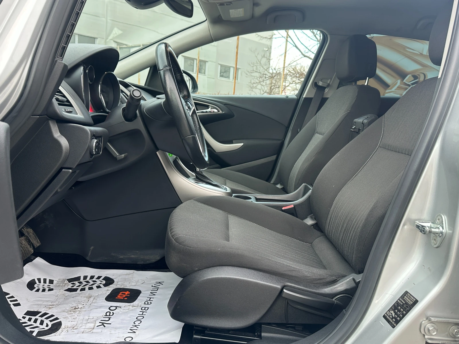 Opel Astra Sports Tourer - изображение 8