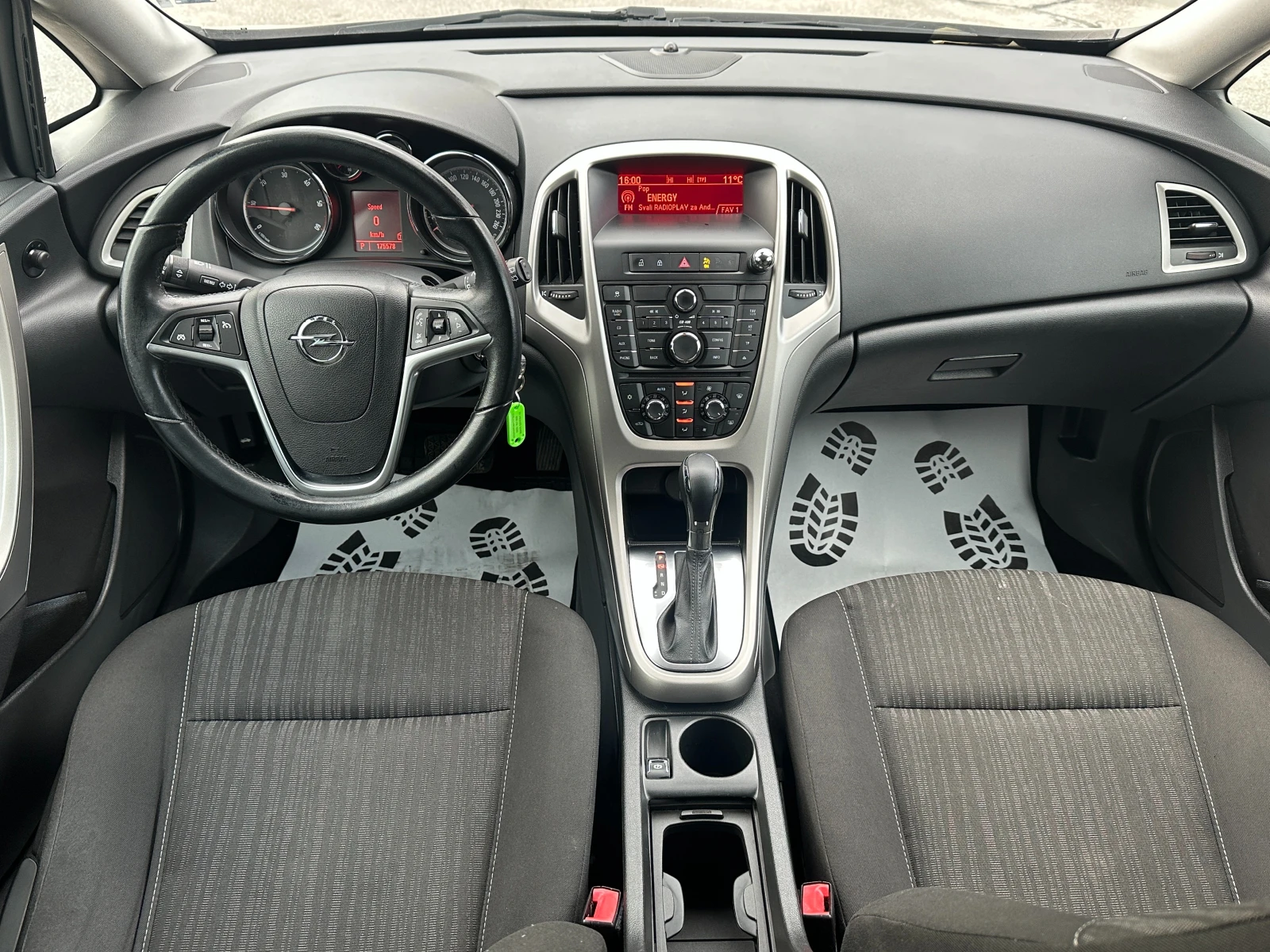 Opel Astra Sports Tourer - изображение 10