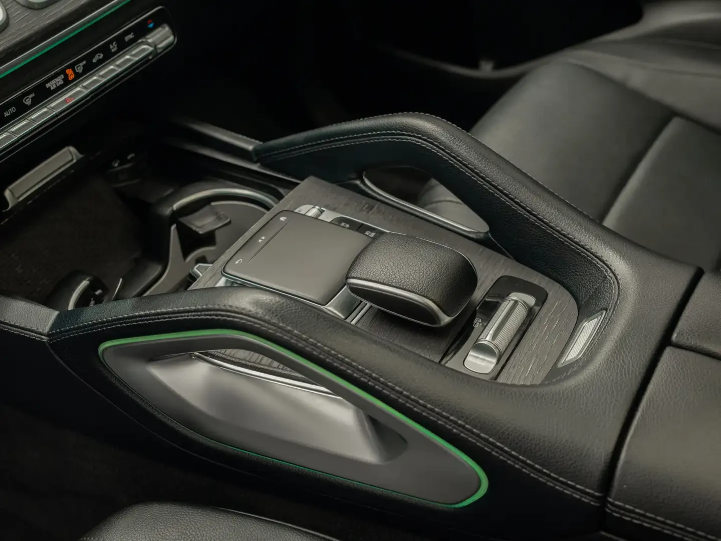 Mercedes-Benz GLS 450, снимка 9 - Автомобили и джипове - 54201202