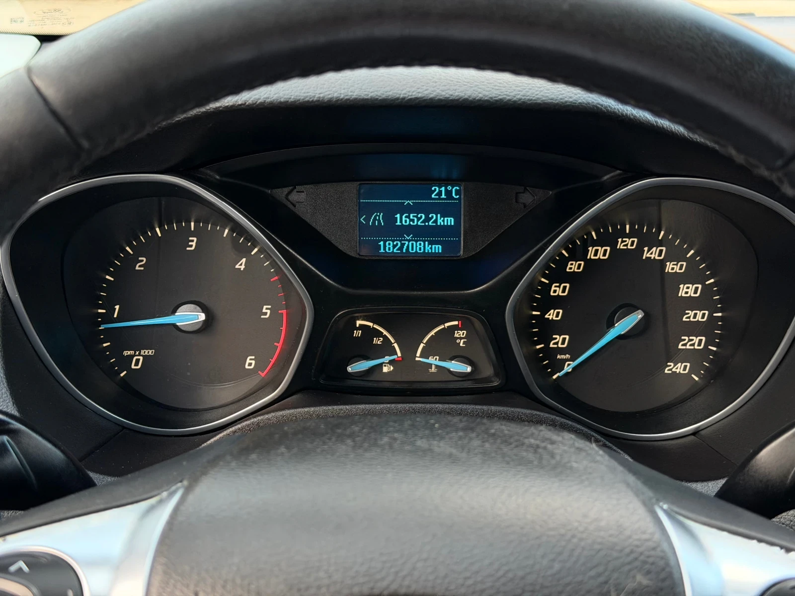 Ford Focus 1.6TDCi 116кс * Климатик* * Италия* , снимка 16 - Автомобили и джипове - 54230779