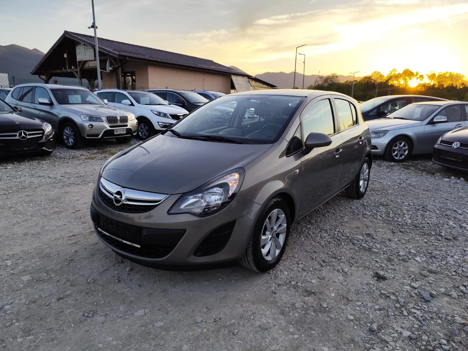 Opel Corsa 1.2 бензин
