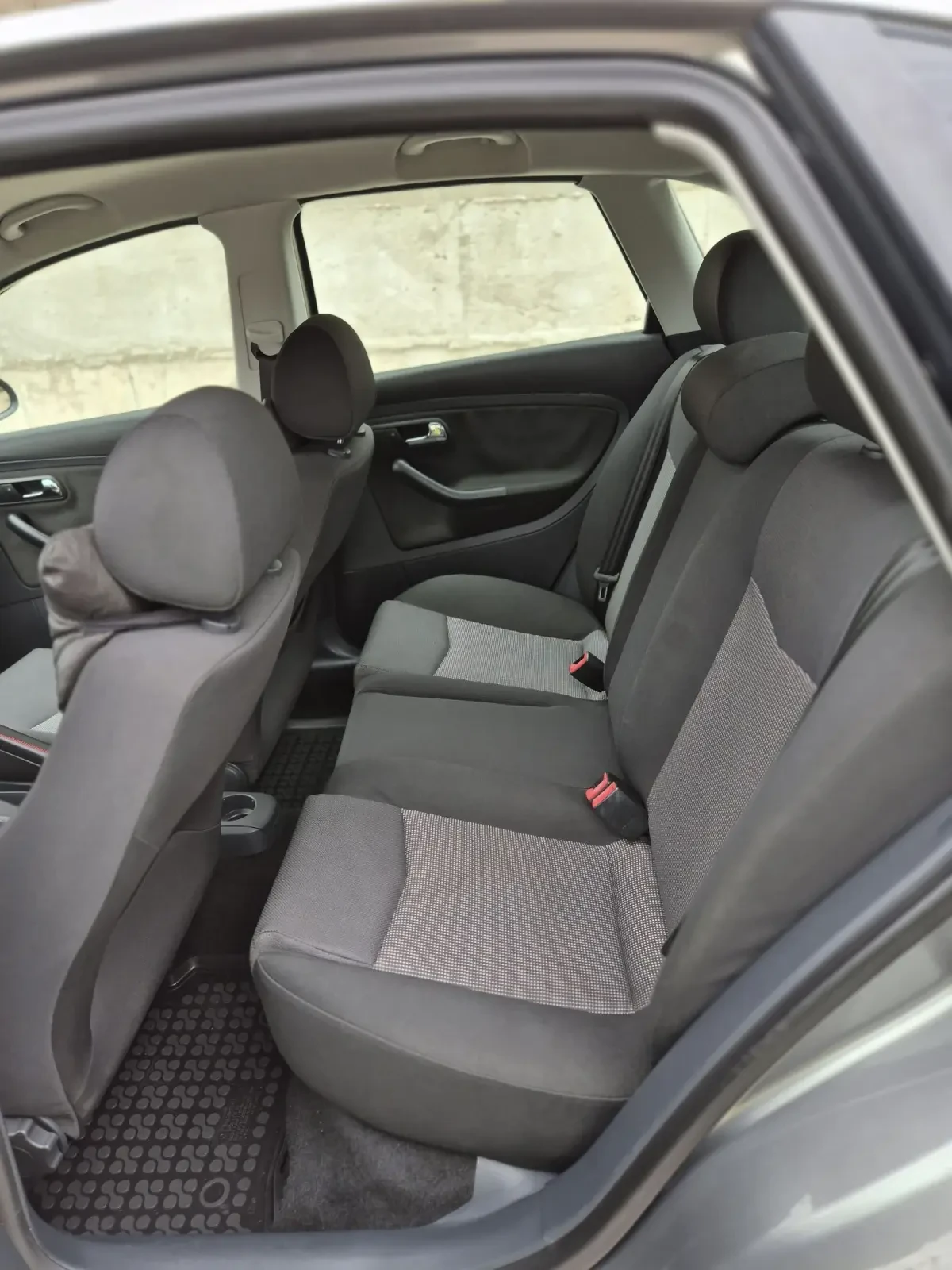 Seat Ibiza 1.9 ASZ FR, снимка 7 - Автомобили и джипове - 54568294