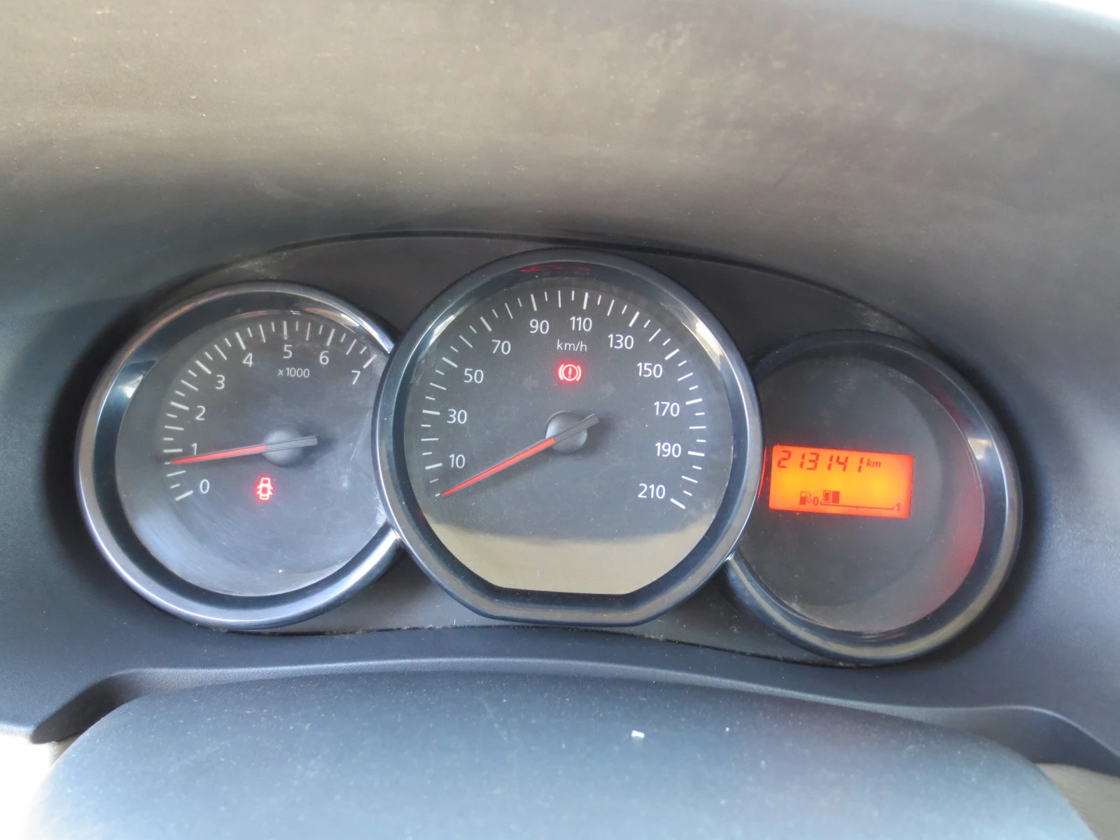 Dacia Dokker 1.5 dci, снимка 11 - Автомобили и джипове - 54680207