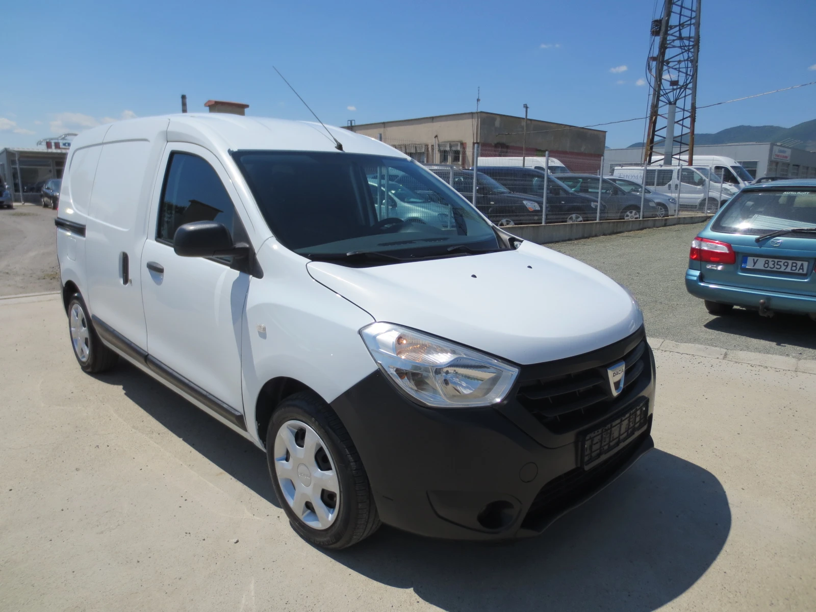 Dacia Dokker 1.5 dci, снимка 3 - Автомобили и джипове - 54680207