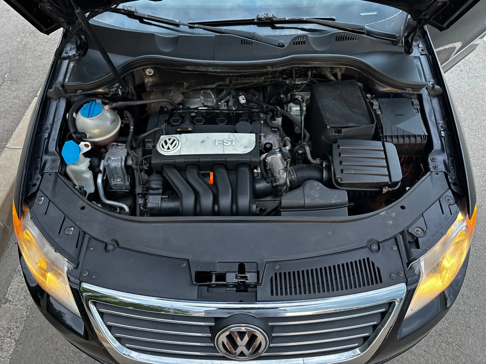 VW Passat 2.0 fsi, снимка 4 - Автомобили и джипове - 54802511