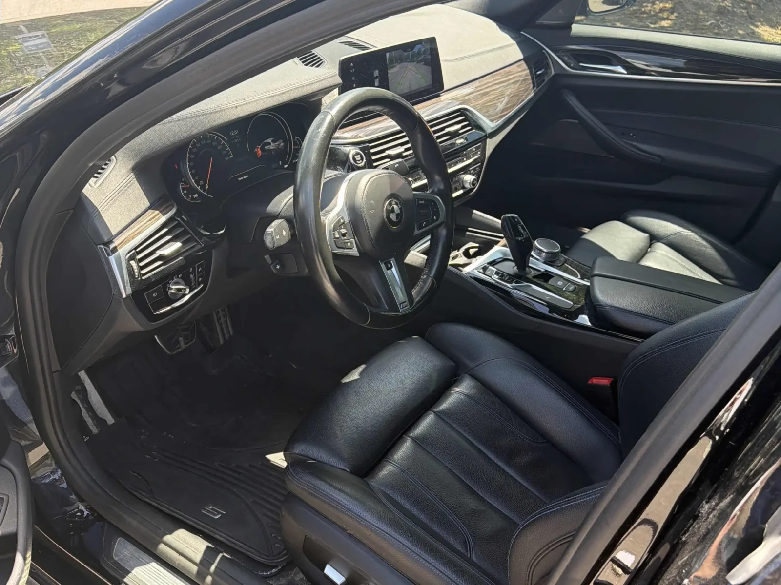 BMW 540 HEAD UP / Harman Kardon / ЦЕНА ДО БЪЛГАРИЯ , снимка 6 - Автомобили и джипове - 54983599