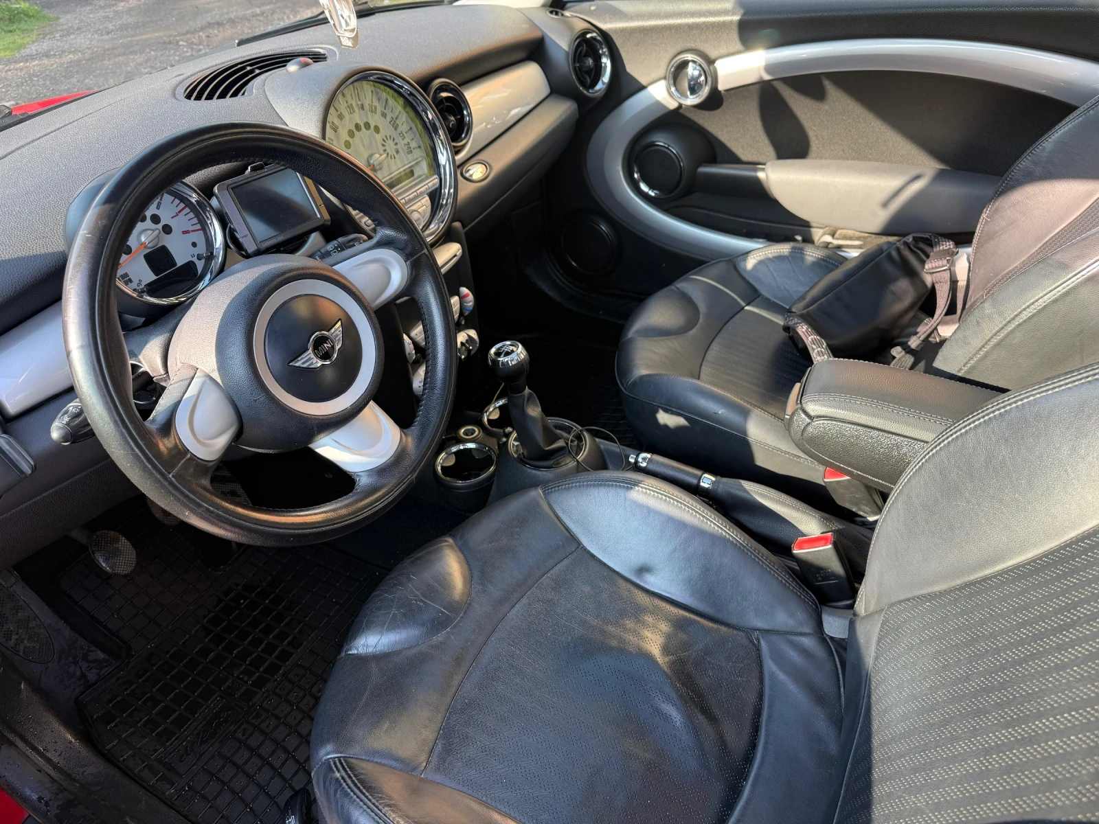 Mini Cooper 1.6 FACE, снимка 13 - Автомобили и джипове - 54999569
