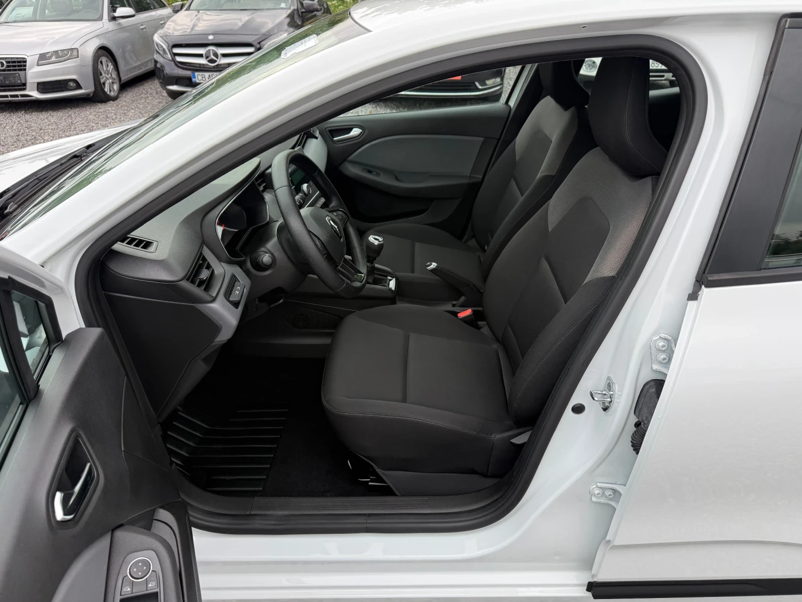 Renault Clio V 2020�. 1.5 Blue dCi (85 ��) 89 000km. Bluetooth | Mobile.bg � ����������� 12
