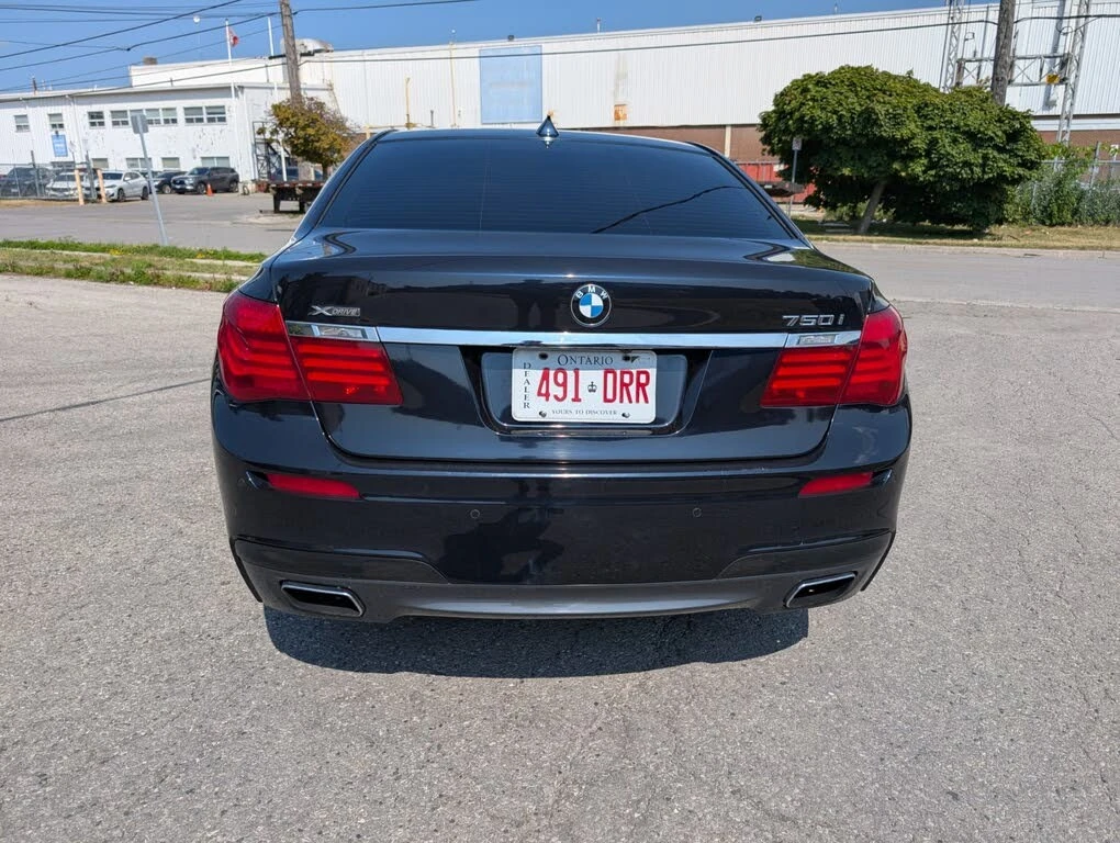 BMW 750 xDrive * АвтоКредит * (ЦЕНА ДО БГ), снимка 4 - Автомобили и джипове - 55591549