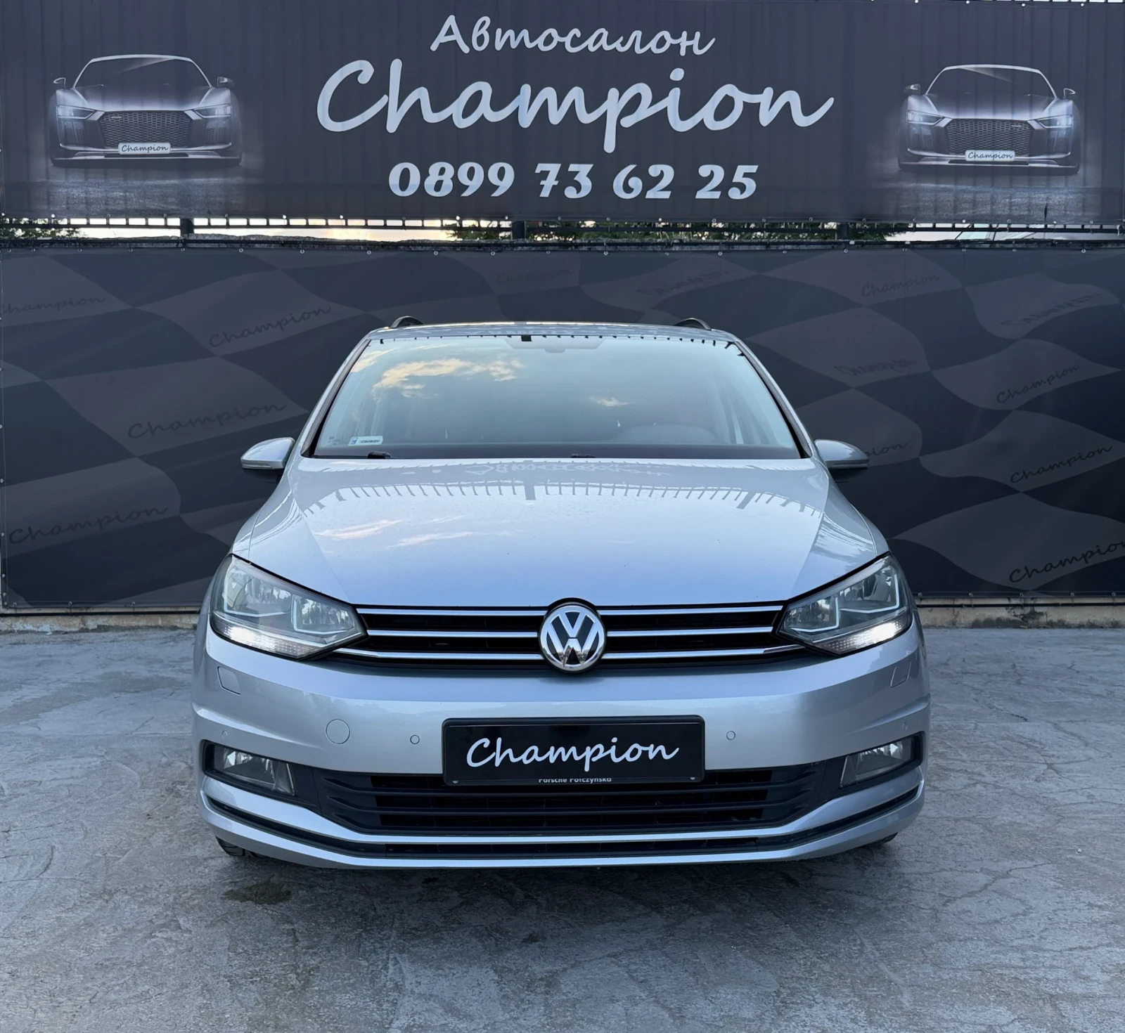 VW Touran  Бартер лизинг, снимка 2 - Автомобили и джипове - 55608791