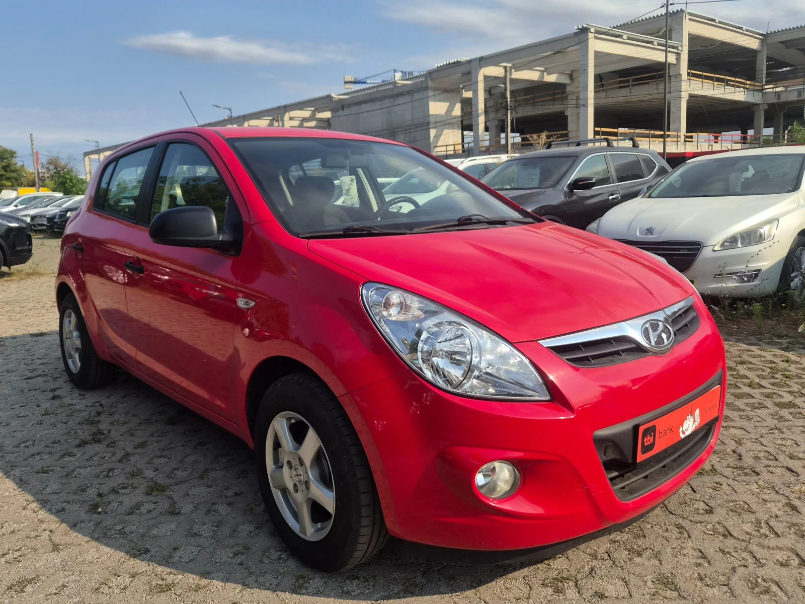 Hyundai I20 1.2 i-77ks, снимка 3 - Автомобили и джипове - 55966462