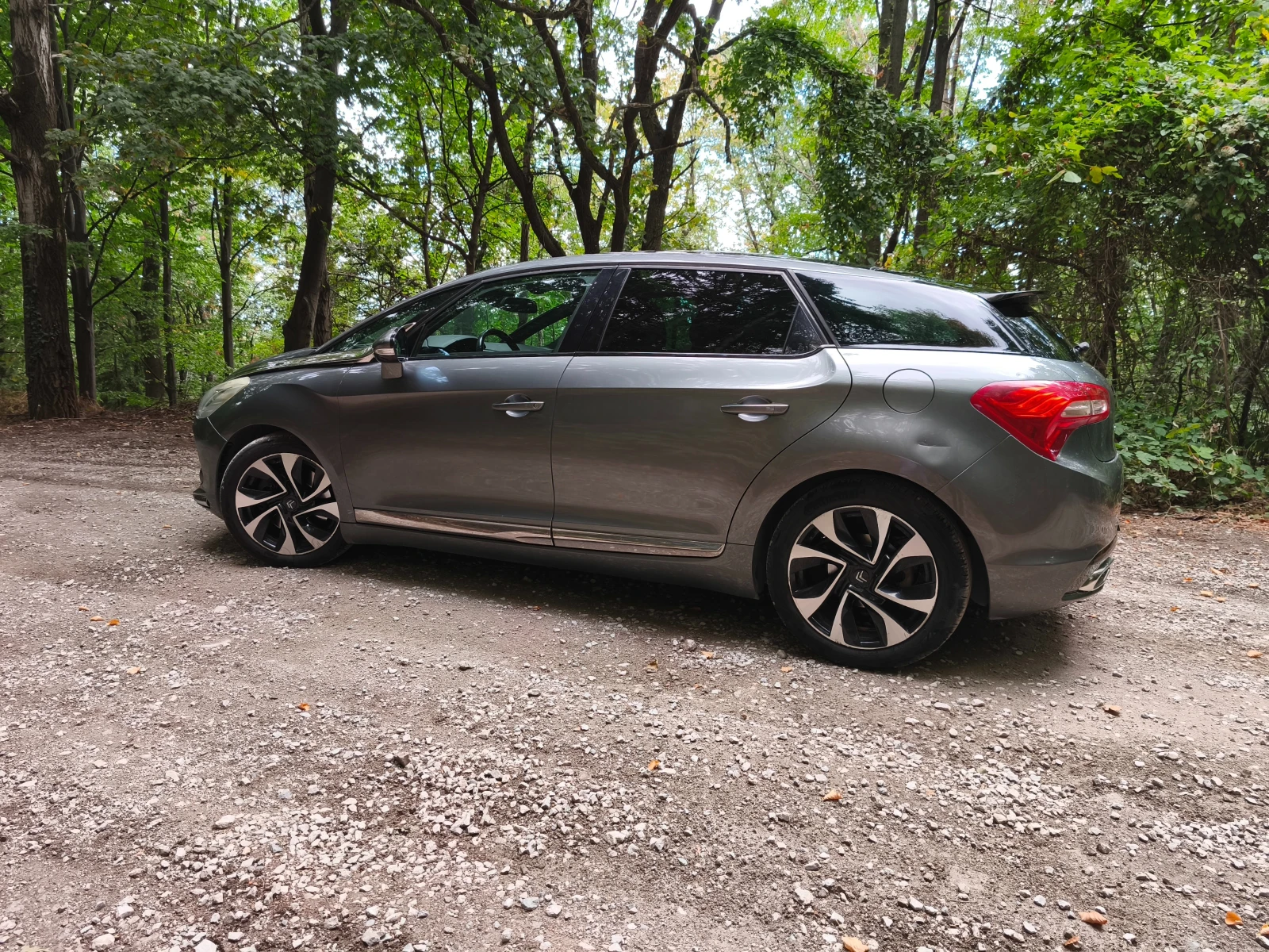 Citroen DS5 2.0 hDI, снимка 5 - Автомобили и джипове - 56333528