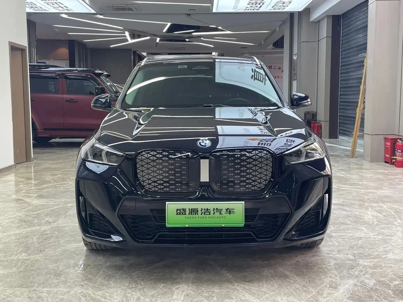 BMW iX1, снимка 2 - Автомобили и джипове - 56689733