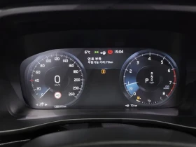 Volvo XC40 T4 MOMENTUM, снимка 8