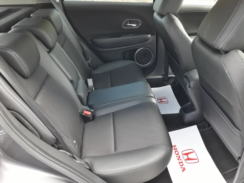 Honda Hr-v 1.5 i-VTEC Executive, снимка 16 - Автомобили и джипове - 47293151