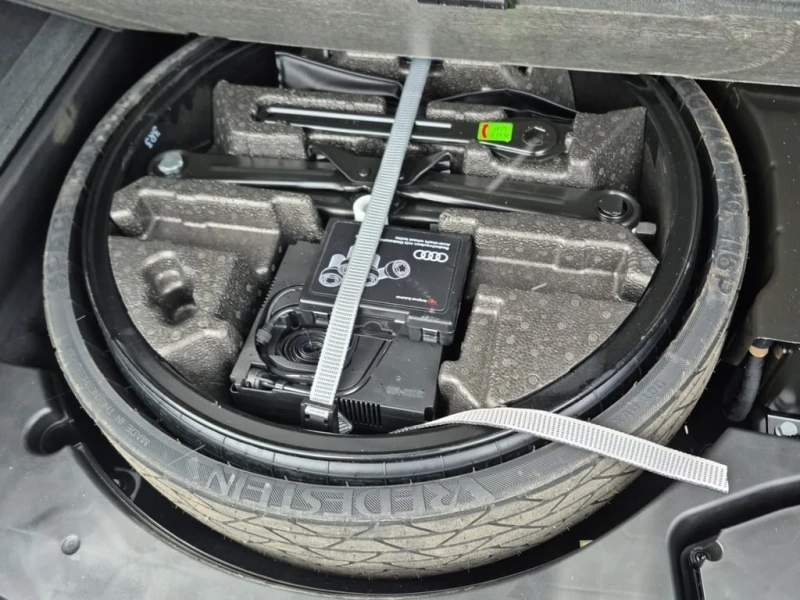 Audi Q8 55tfsi * S-Line * Matrix * Без инциденти * CARFAX, снимка 15 - Автомобили и джипове - 53378866