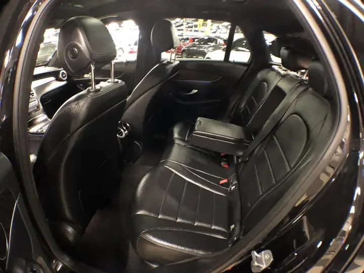 Mercedes-Benz GLC 300 4MATIC LEATHER PANO/ROOF NAVI B/SPOT CAMERA, снимка 12 - Автомобили и джипове - 54345037