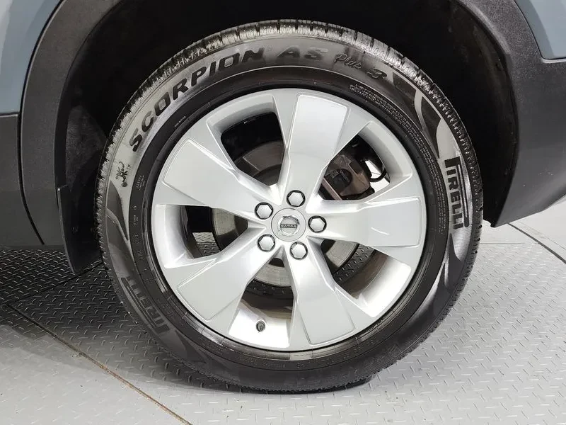Volvo XC40 T4 MOMENTUM, снимка 5 - Автомобили и джипове - 55562264