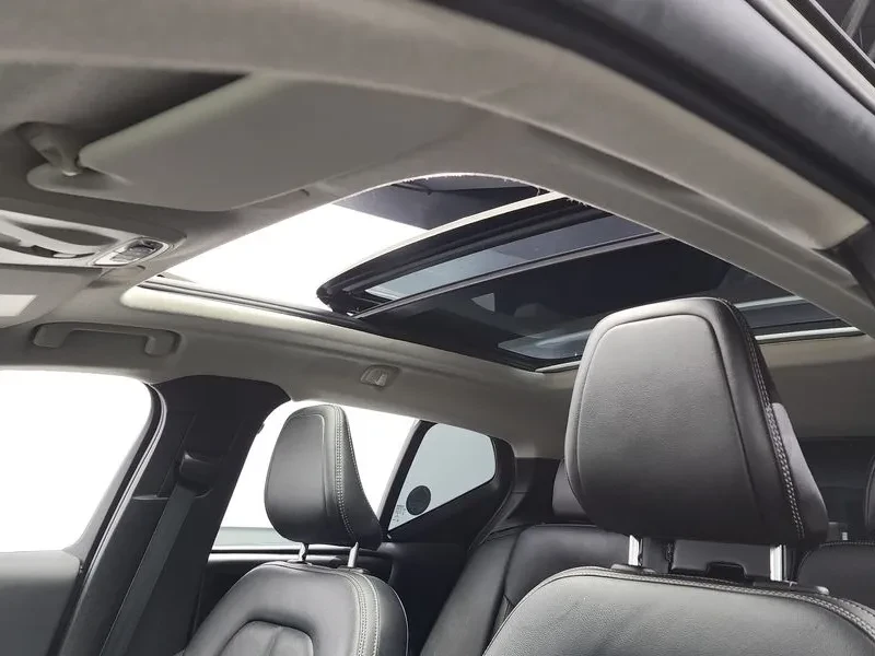 Volvo XC40 T4 MOMENTUM, снимка 17 - Автомобили и джипове - 55562264