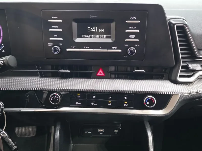 Kia Sportage 2.0 2Wd Trendy - САМО 30% АВАНС, снимка 14 - Автомобили и джипове - 55787545
