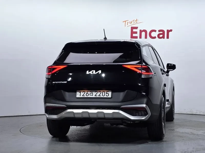 Kia Sportage 2.0 2Wd Trendy - САМО 30% АВАНС, снимка 4 - Автомобили и джипове - 55787545