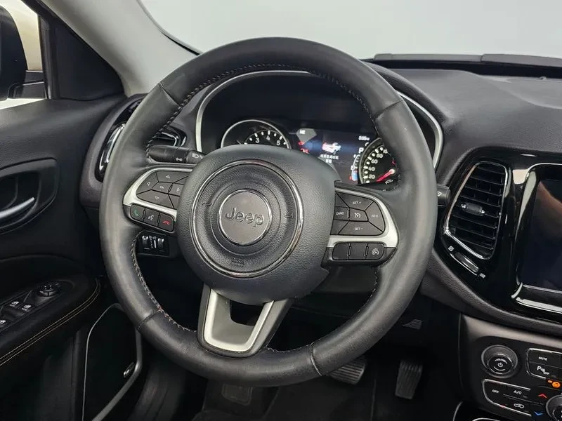 Jeep Compass 2.4 Limited Awd, снимка 13 - Автомобили и джипове - 55949796