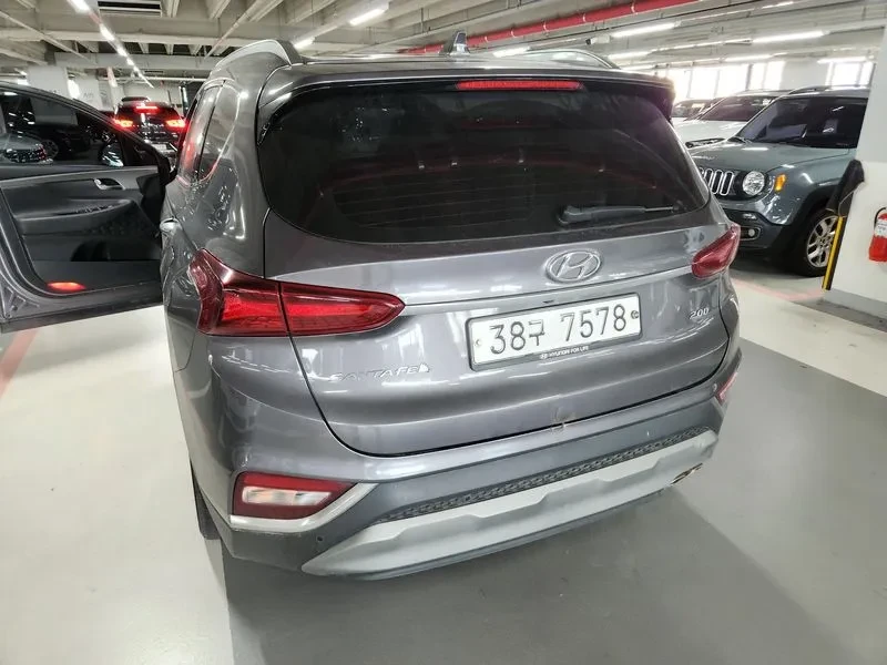 Hyundai Santa fe Diesel 2.0 2Wd Exclusive Special, снимка 4 - Автомобили и джипове - 56287993