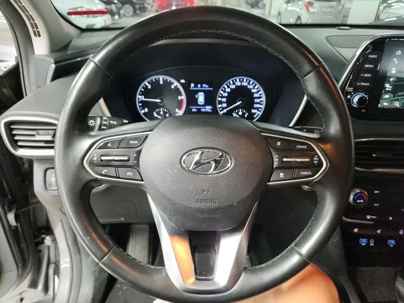 Hyundai Santa fe Diesel 2.0 2Wd Exclusive Special, снимка 8 - Автомобили и джипове - 56287993