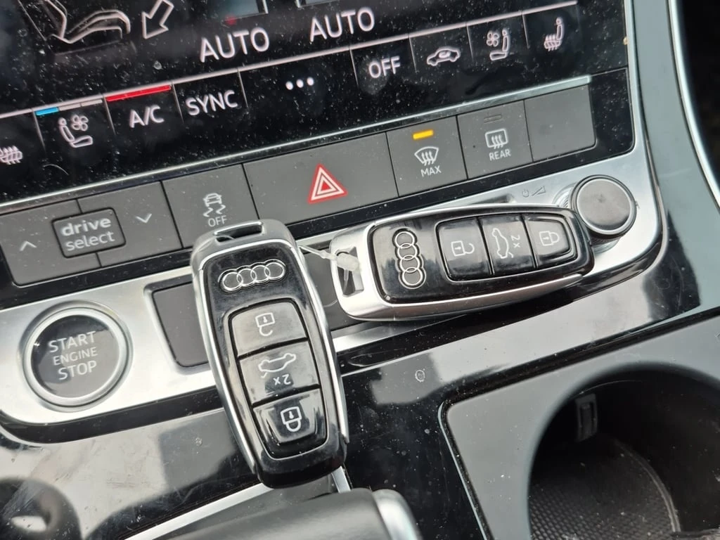 Audi Q8 55tfsi * S-Line * Matrix * ��� ��������� * CARFAX | Mobile.bg � ����������� 11