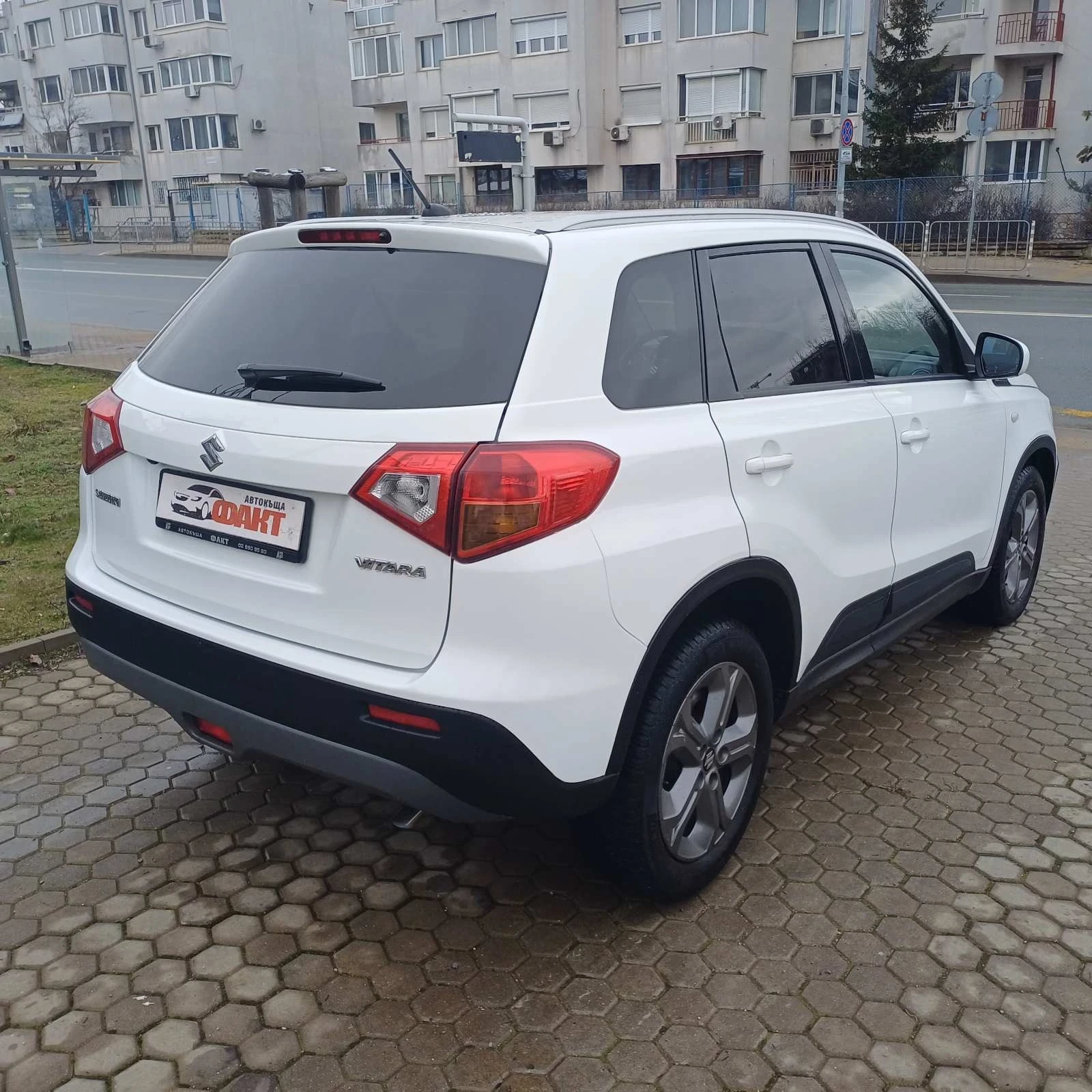 Suzuki Vitara 1.6i/EURO.6B/NAVI - изображение 4