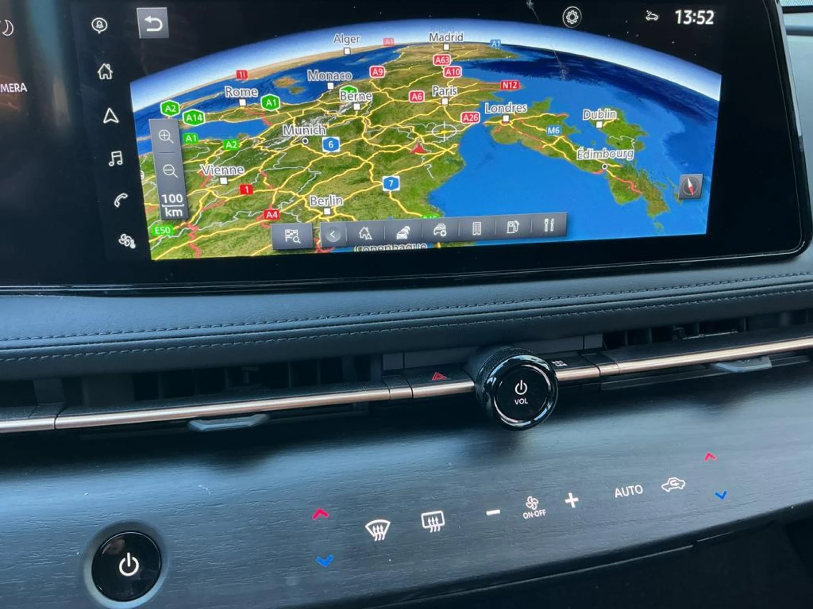 Nissan Ariya Advance, снимка 10 - Автомобили и джипове - 54056224