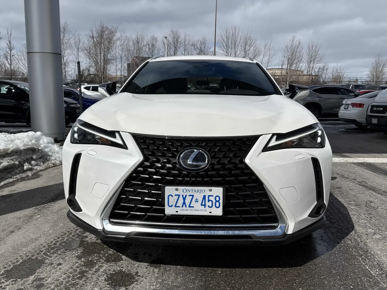 Lexus UX 250h Мъртва точка * * CARFAX * * АВТО КРЕДИТ * * , снимка 2 - Автомобили и джипове - 54138945
