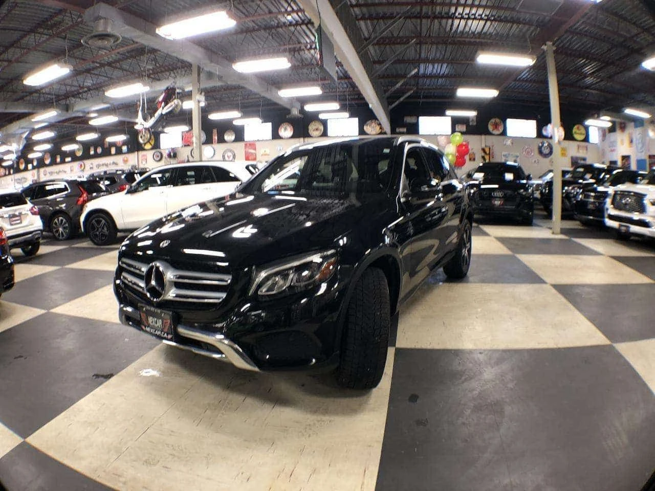 Mercedes-Benz GLC 300 4MATIC LEATHER PANO/ROOF NAVI B/SPOT CAMERA, снимка 3 - Автомобили и джипове - 54345037
