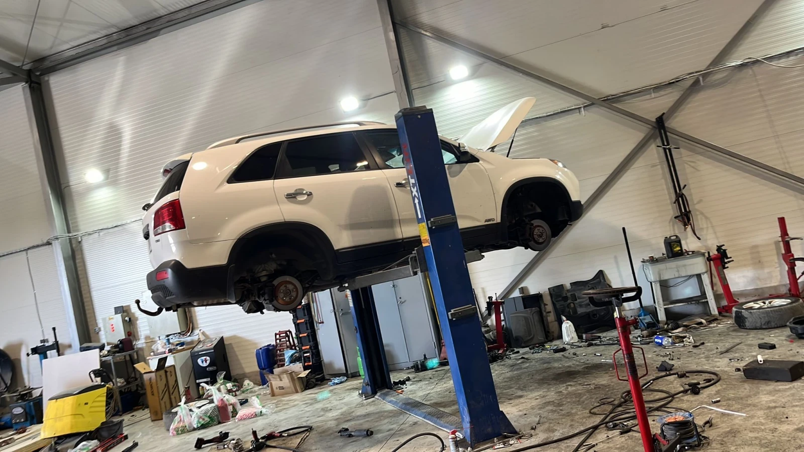 Kia Sorento Всички екстри, автомат 197к.с , снимка 12 - Автомобили и джипове - 54359987