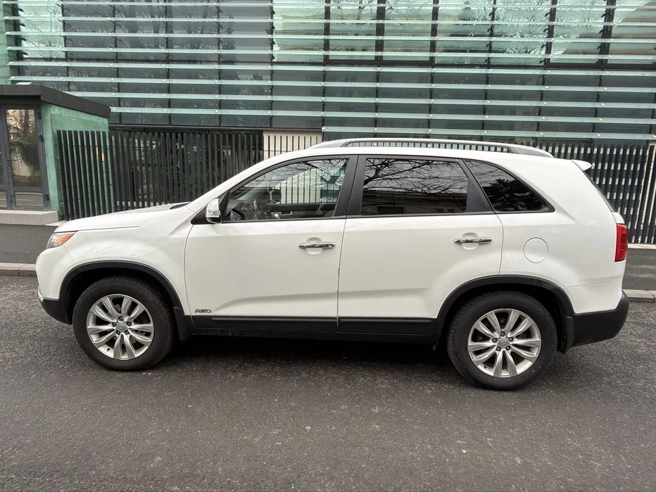 Kia Sorento Всички екстри, автомат 197к.с , снимка 5 - Автомобили и джипове - 54359987