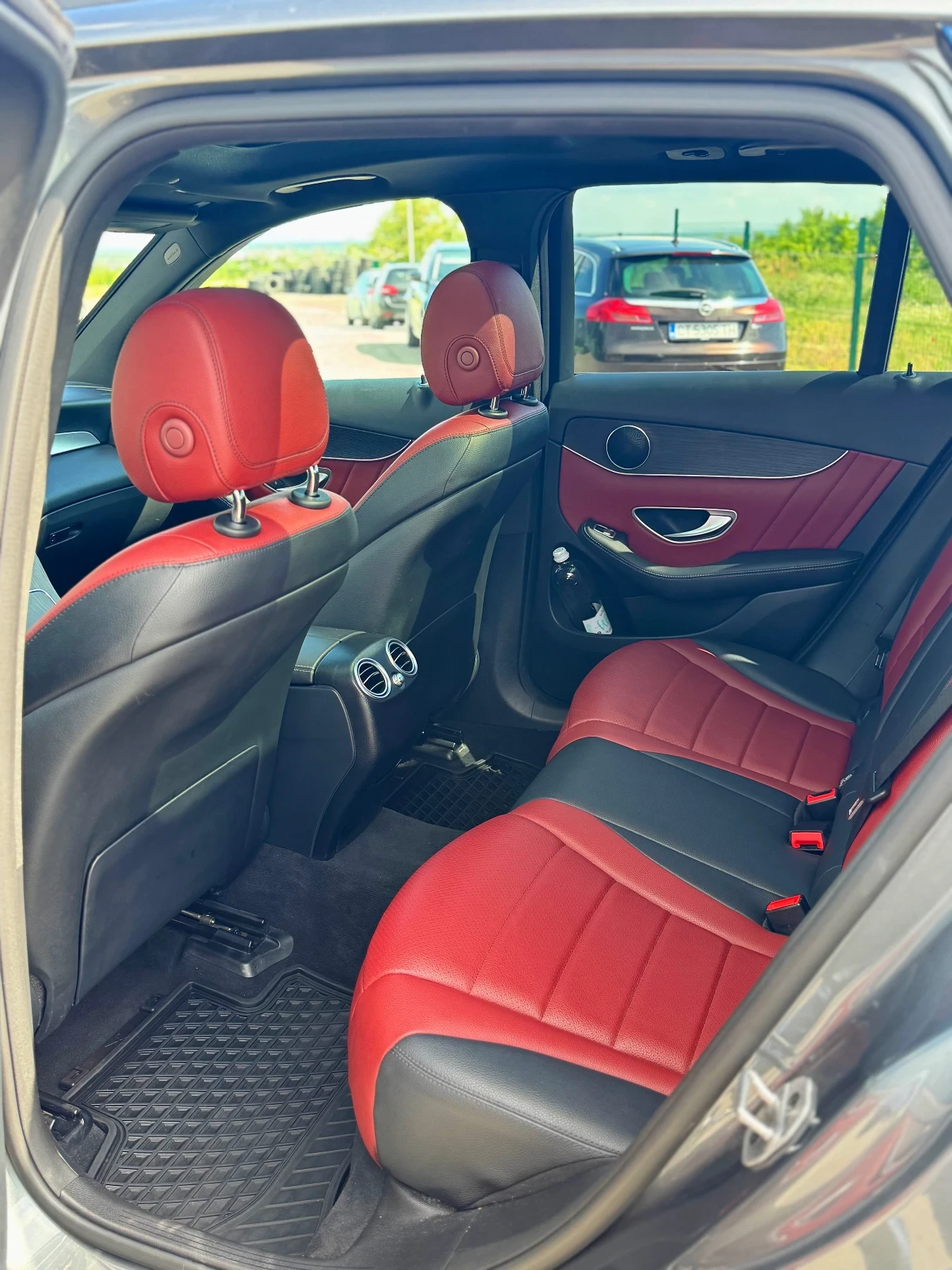 Mercedes-Benz GLC 300, снимка 7 - Автомобили и джипове - 54571660