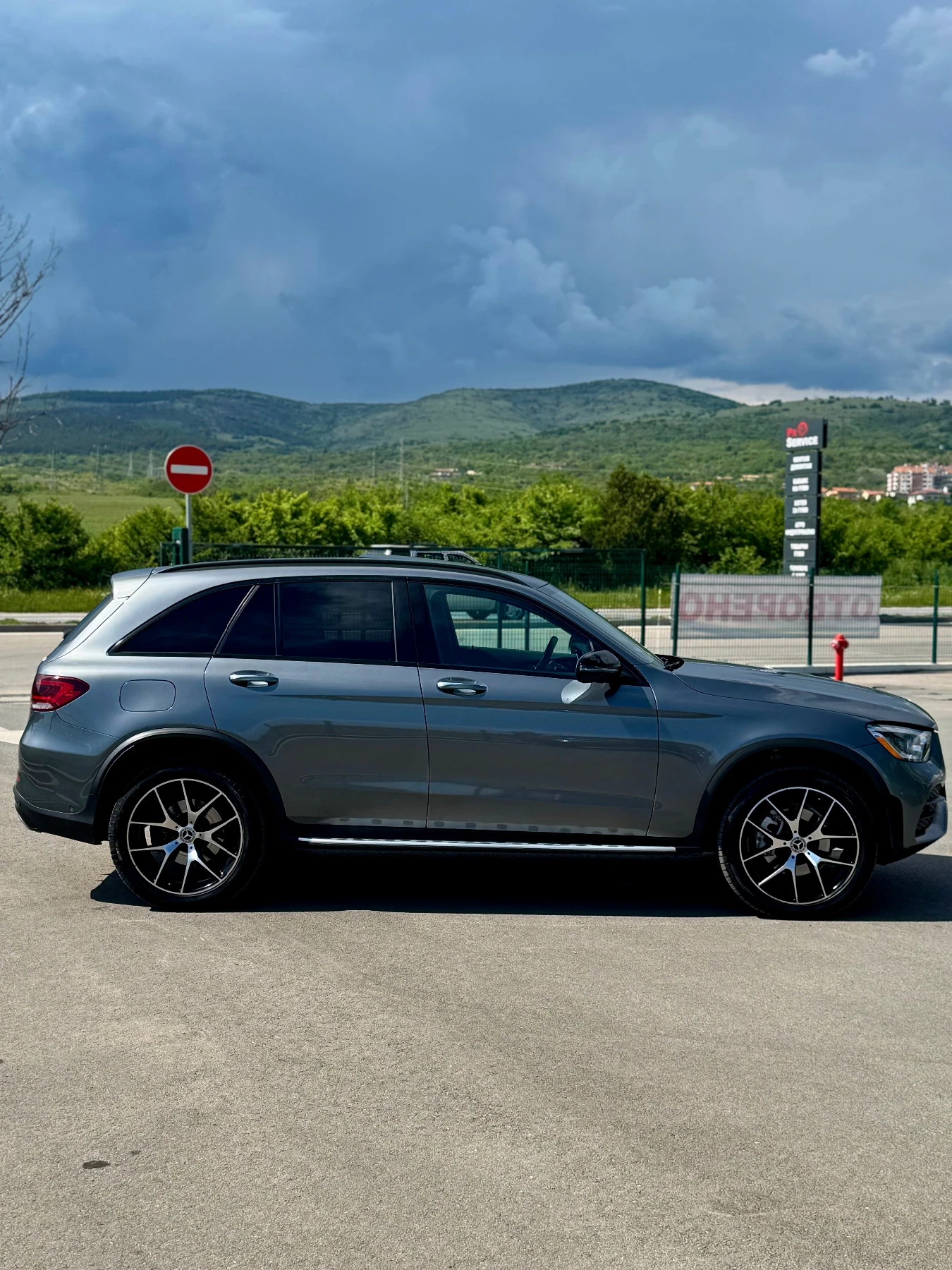 Mercedes-Benz GLC 300, снимка 3 - Автомобили и джипове - 54571660