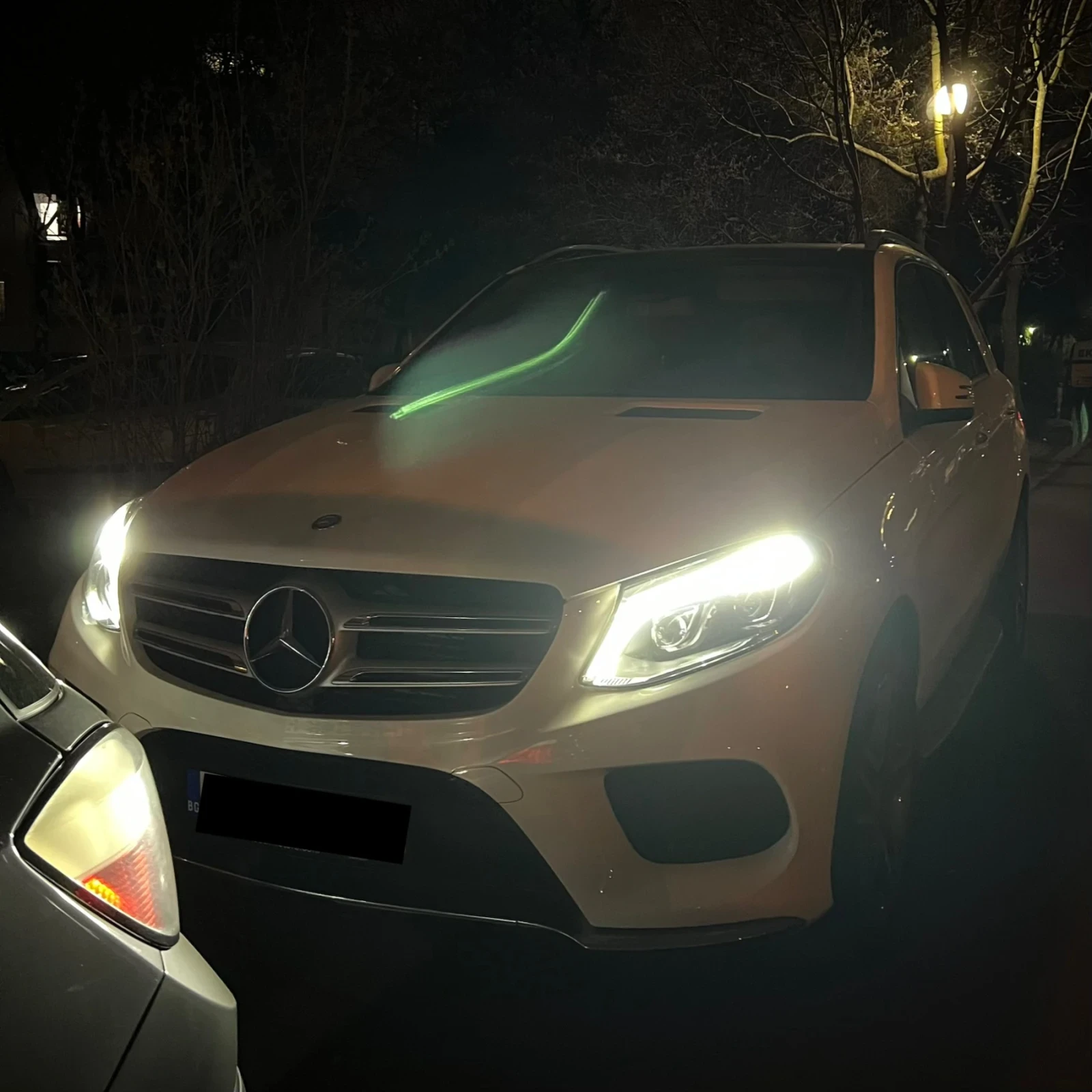 Mercedes-Benz GLE 350 AMG - 4matic - ОБДУХВАНЕ - PANO - 9G - Обслужена , снимка 17 - Автомобили и джипове - 54783252