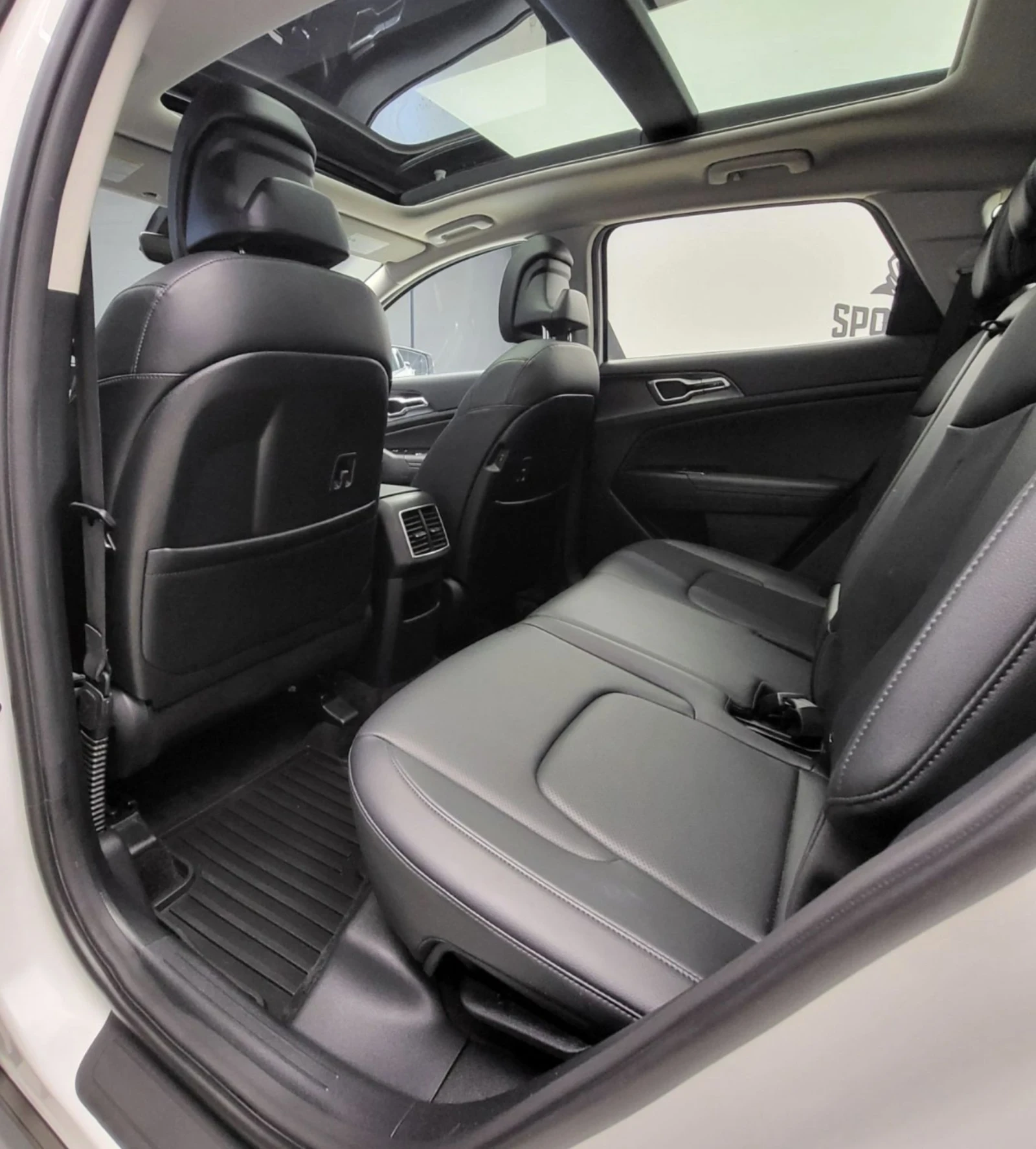 Kia Sportage 2.5 - AWD - 187кс, снимка 11 - Автомобили и джипове - 54838498