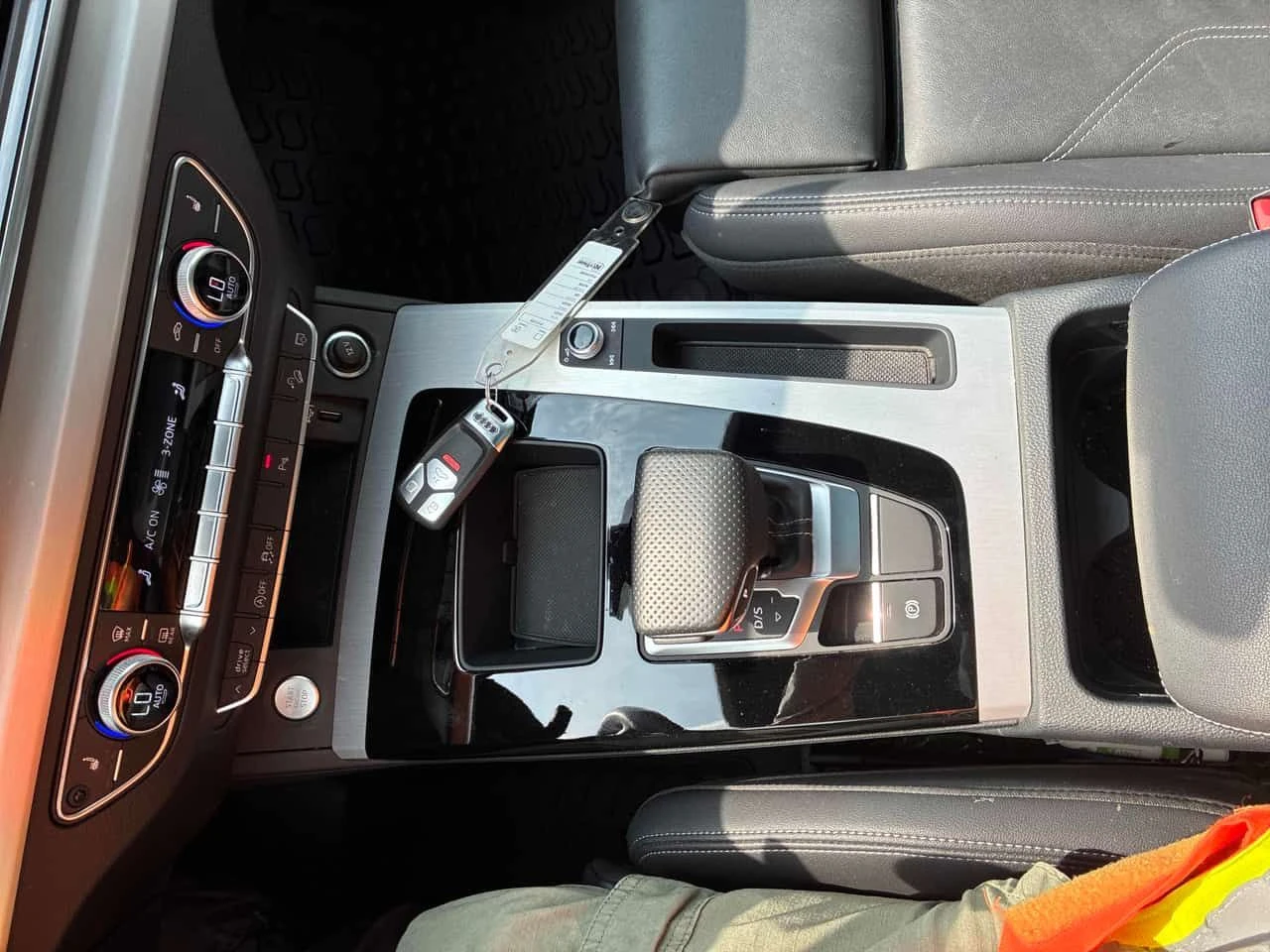 Audi Q5 Progressiv * CARFAX * БЕЗ ПЪРВОНАЧАЛНА ВНОСКА, снимка 12 - Автомобили и джипове - 55474794