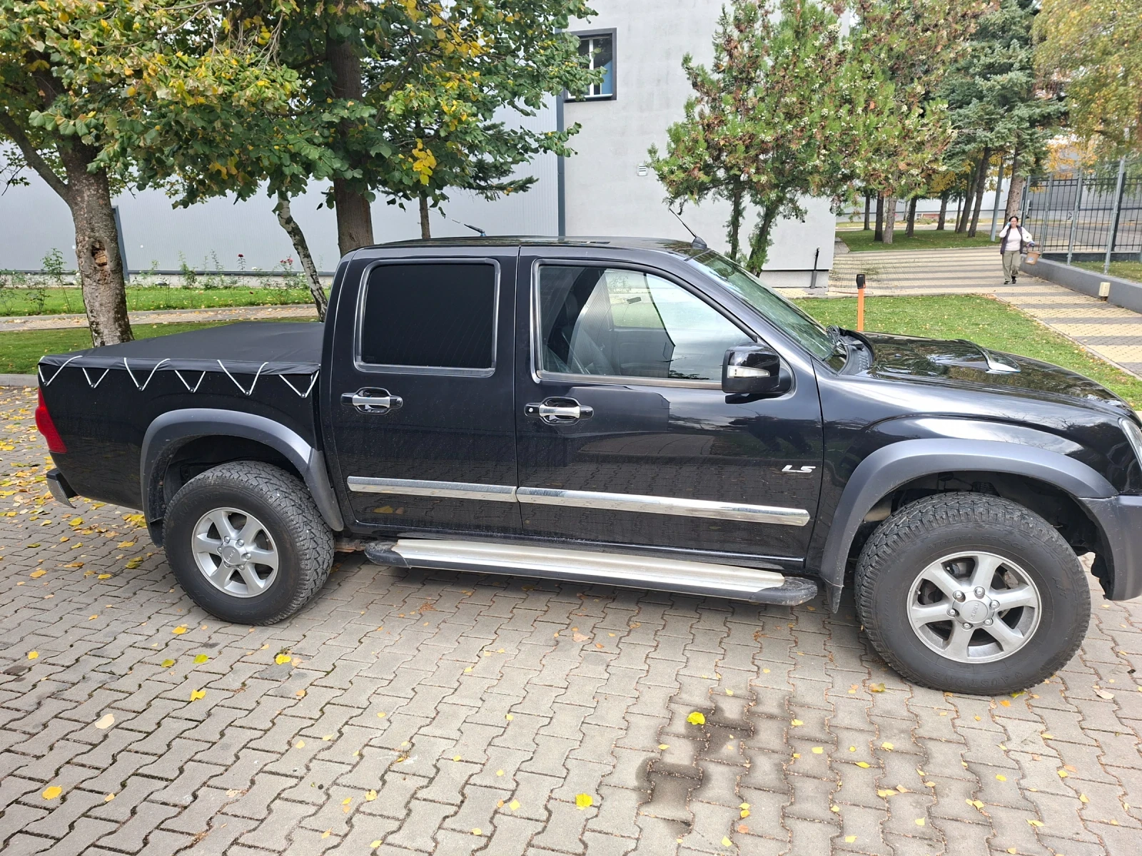 Isuzu D-max, снимка 7 - Автомобили и джипове - 56529398