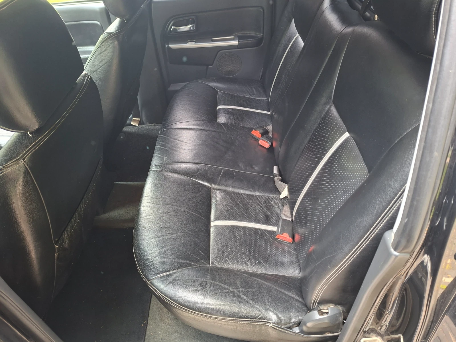 Isuzu D-max, снимка 12 - Автомобили и джипове - 56529398