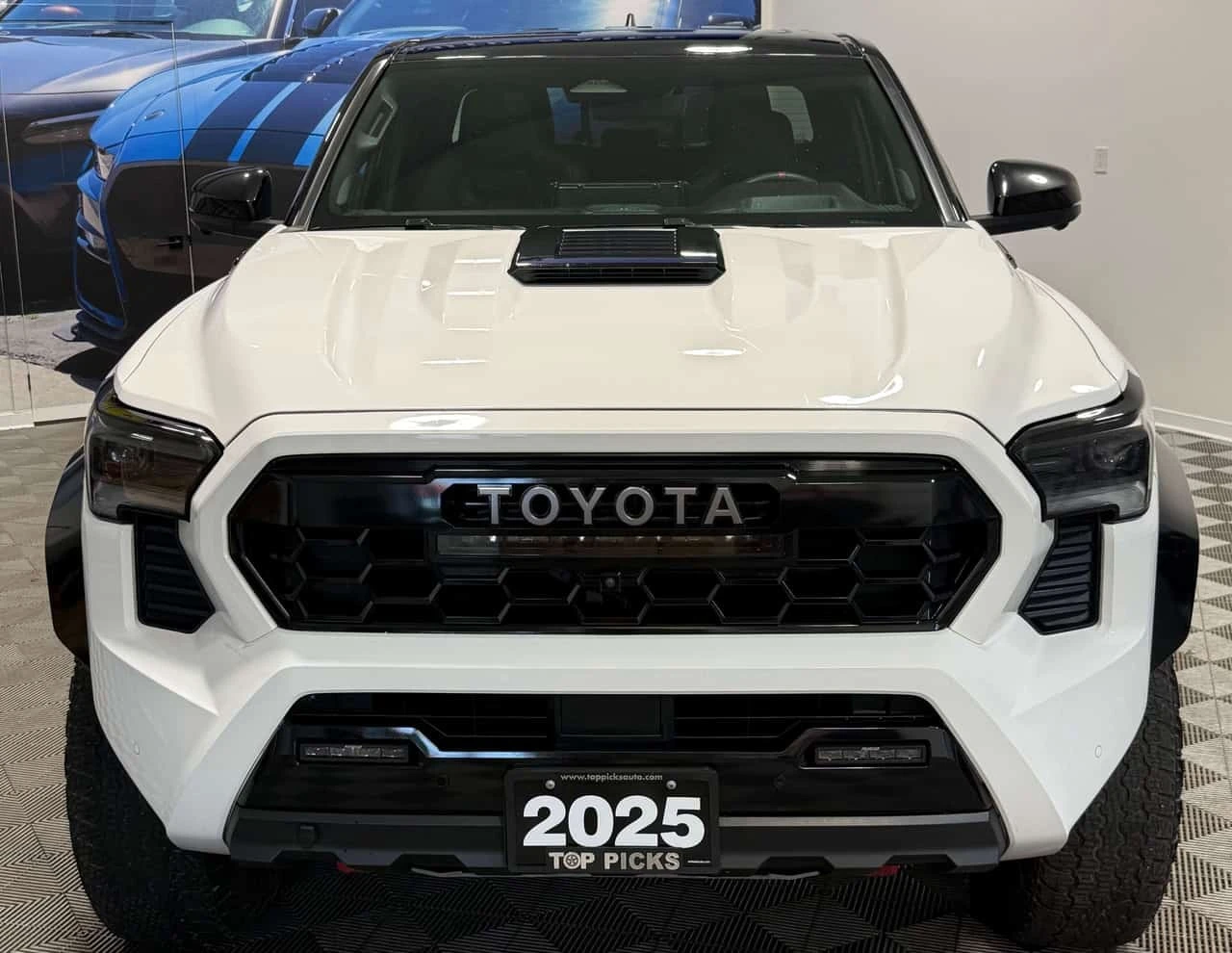 Toyota Tacoma * TRD PRO, Hybrid, Loaded, One Owner, Accident Fre | Mobile.bg � ����������� 8