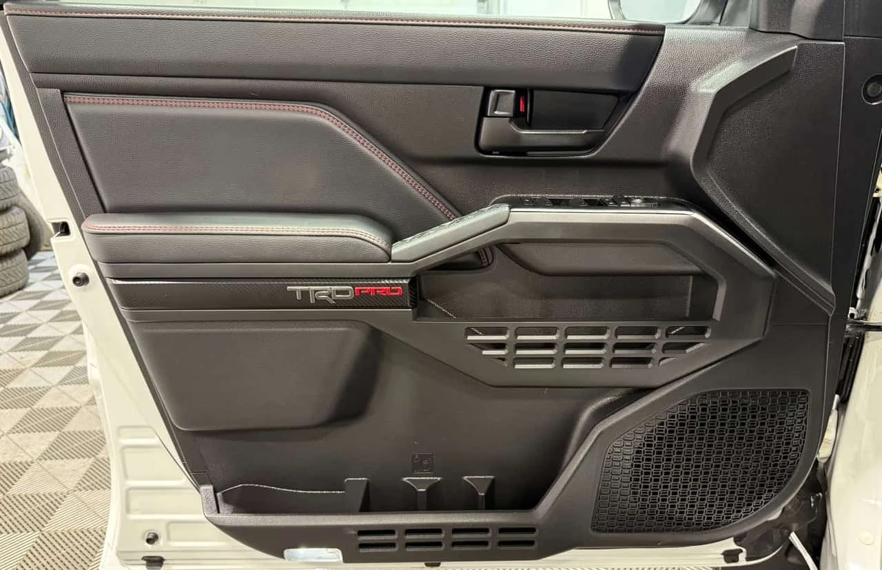 Toyota Tacoma * TRD PRO, Hybrid, Loaded, One Owner, Accident Fre | Mobile.bg � ����������� 10