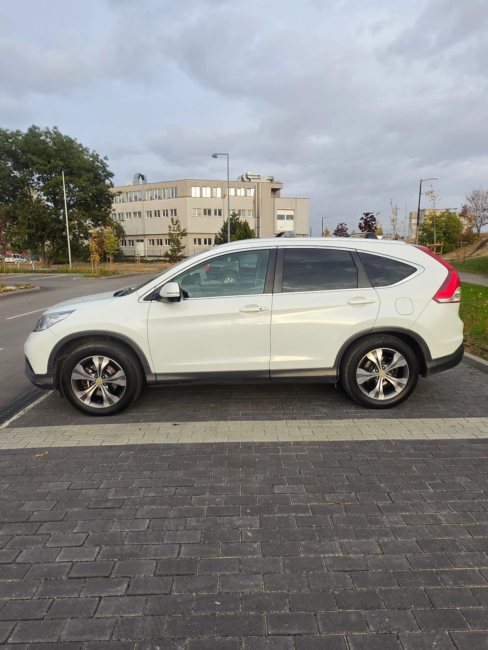 Honda Cr-v 2.2 i-DTEC, снимка 4 - Автомобили и джипове - 56684580