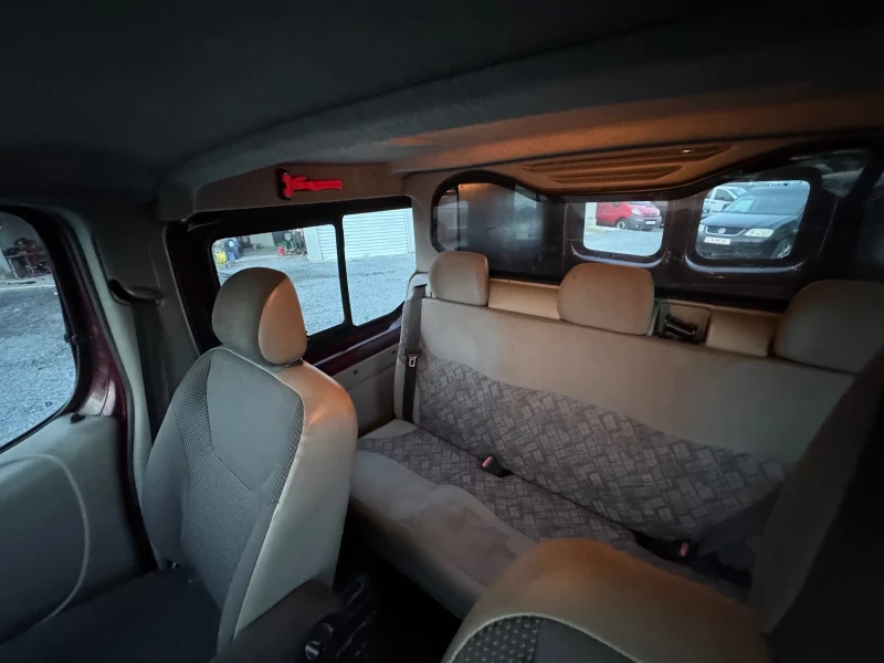 Opel Vivaro 1.9CDTI MAXI 6 места, снимка 10 - Бусове и автобуси - 52488144