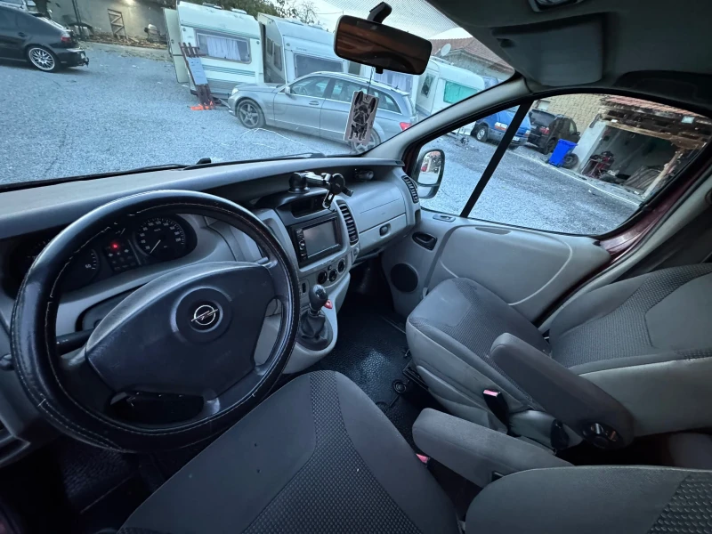 Opel Vivaro 1.9CDTI MAXI 6 места, снимка 9 - Бусове и автобуси - 52488144