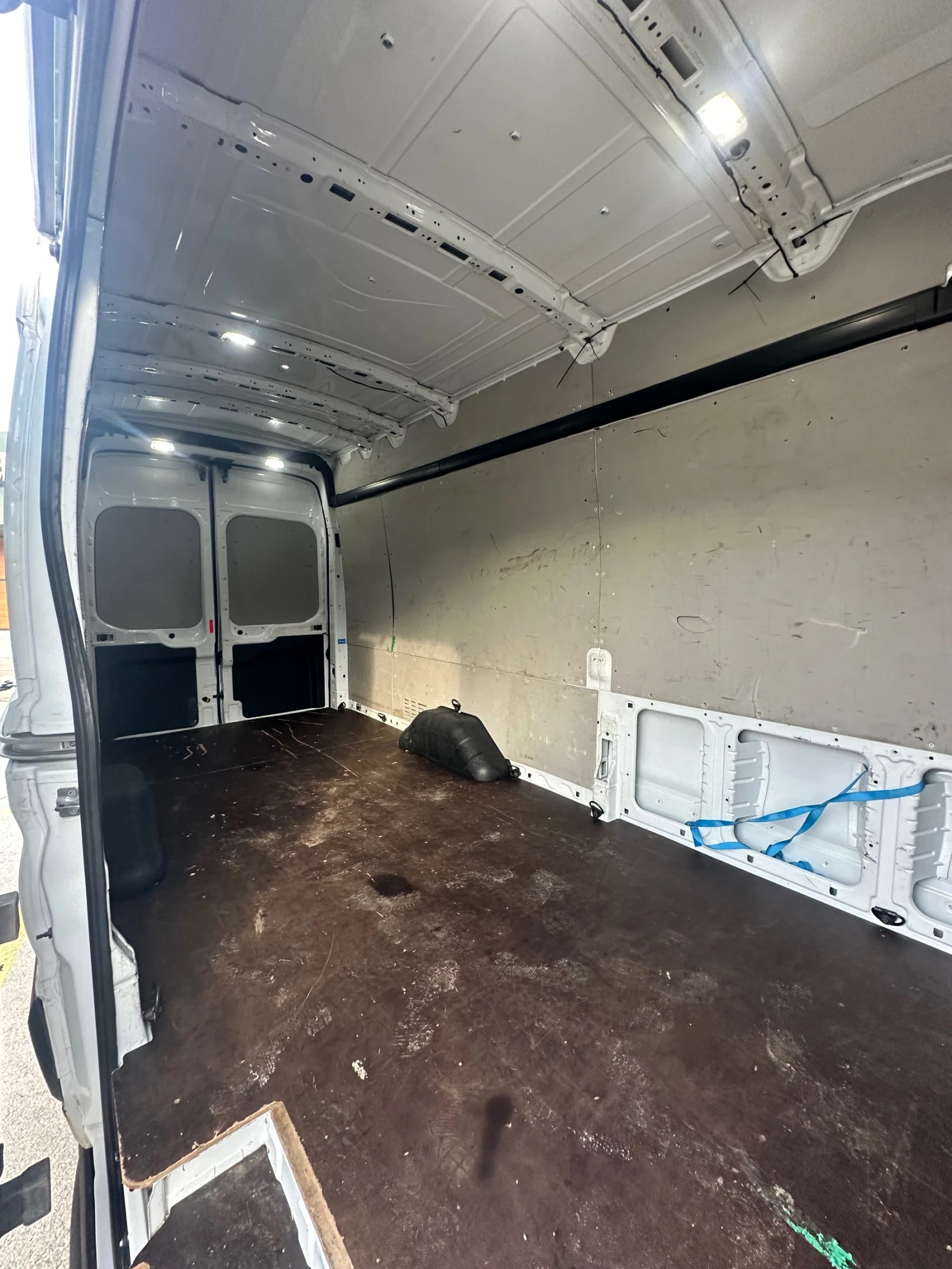 Ford Transit 2.0 Реални км !  Дълга база ! - изображение 8