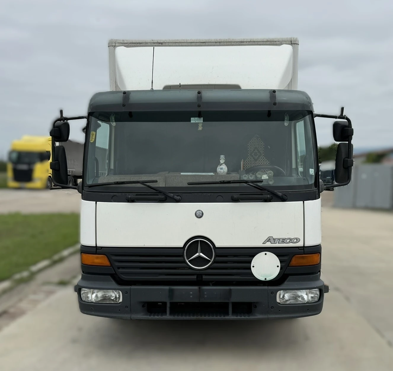 Mercedes-Benz Atego 818 - изображение 9